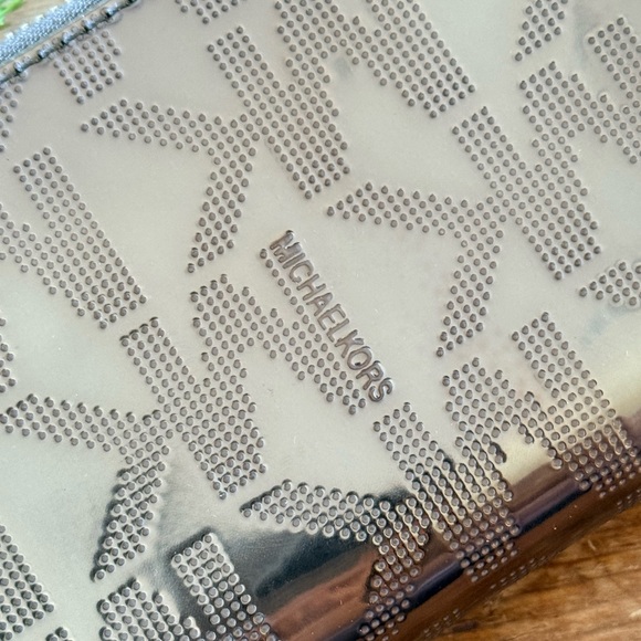 Michael Kors Silver Logo Wallet - Picture 8 of 12